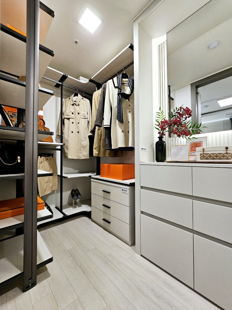 영통역자이 프라시엘 드레스룸