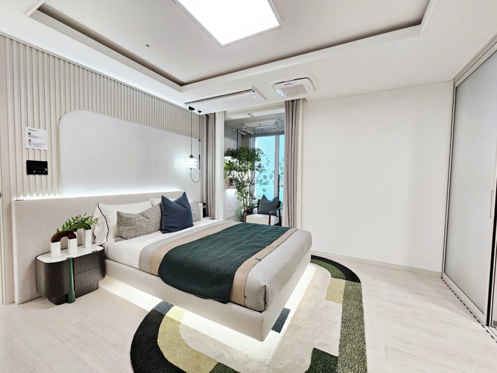 영통역자이 프라시엘 침실1 (안방)