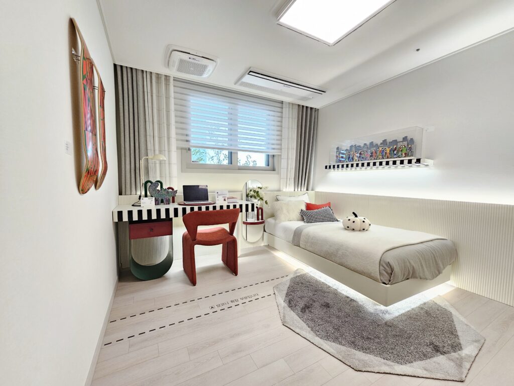 영통역자이 프라시엘 침실3